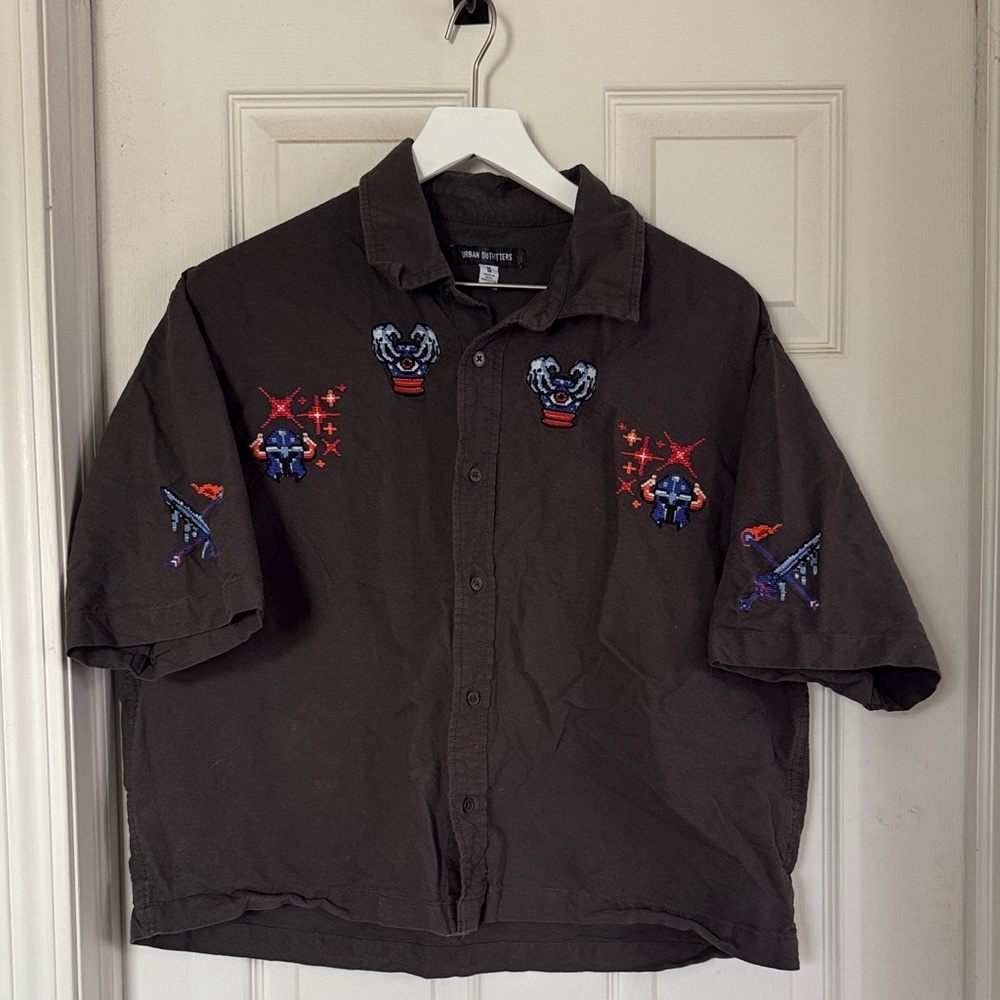 Embroidered cropped Short Sleeve button up